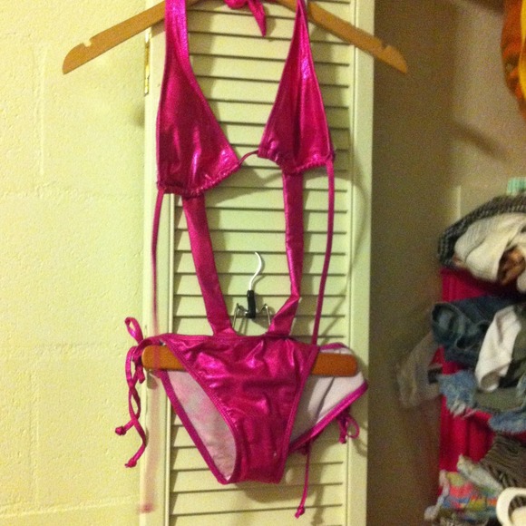 Pink Gogo Attire. 💗