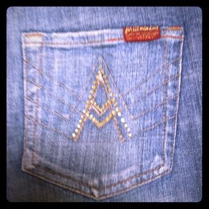 REDUCED! A pocket jeans