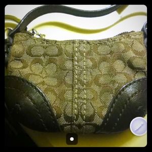 Authentic 💟Mini purse key chain