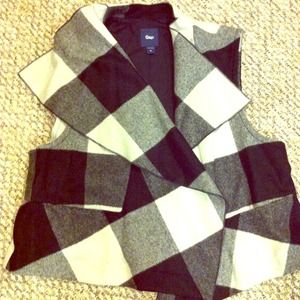 Gap wool vest.