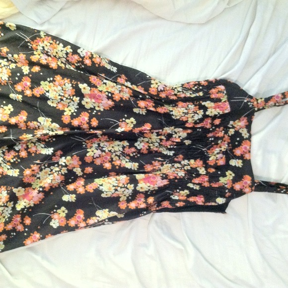 GAP size 6 - pretty fall day dress.