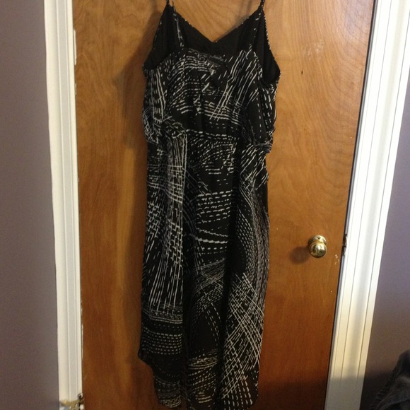 ❌Express hi-lo dress - Picture 2 of 4