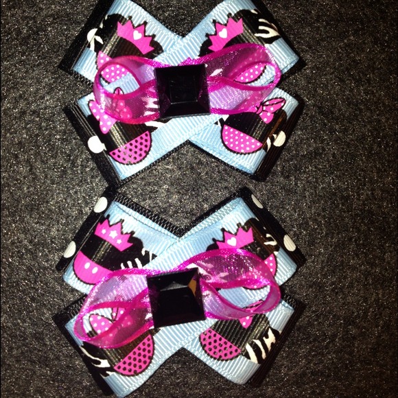 4 sets of hair bows for your little girl - Picture 3 of 4