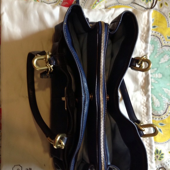 Coach Handbag - Picture 2 of 4