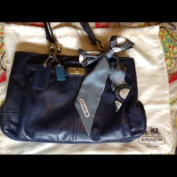 Coach Handbag - Picture 4 of 4