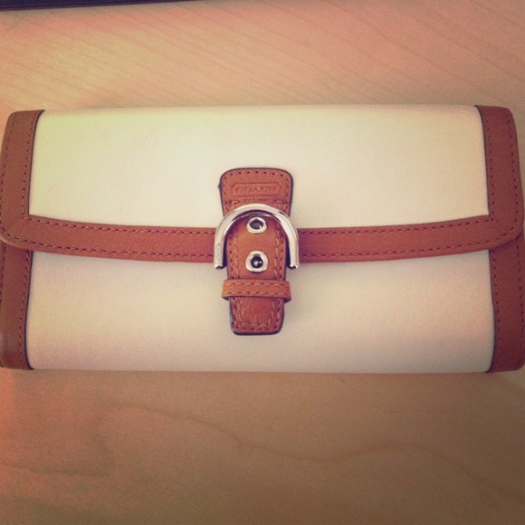 coach long wallet