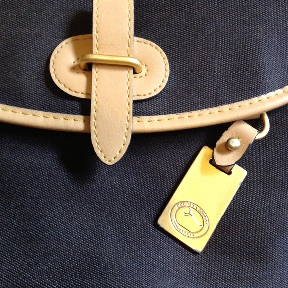 Classic small Dooney & Bourke backpack. - Picture 2 of 4