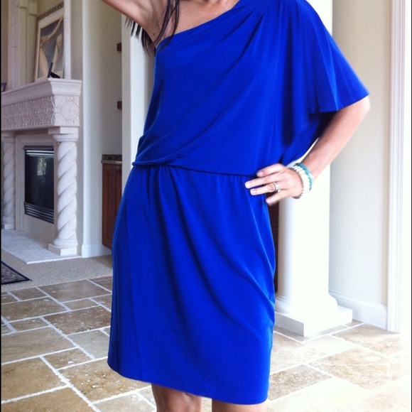 💯SOLD💯. One shoulder vibrant blue dress. - Picture 2 of 3