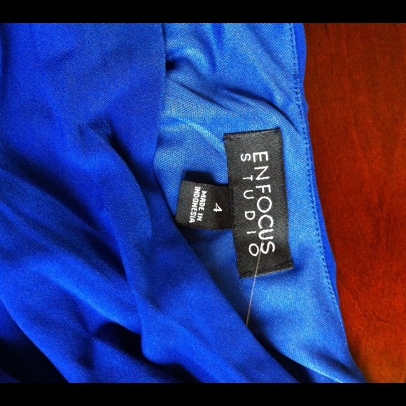 💯SOLD💯. One shoulder vibrant blue dress. - Picture 3 of 3