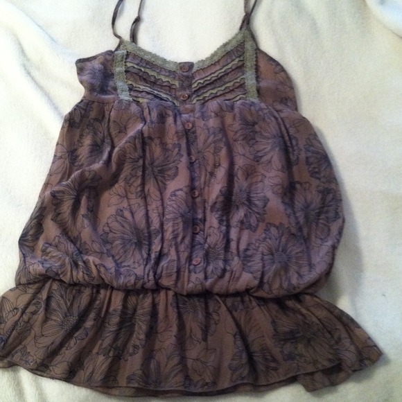👀 FREE 👀 Cami Tank Top