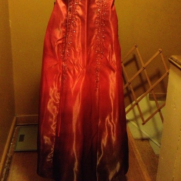 Dress - Picture 2 of 3