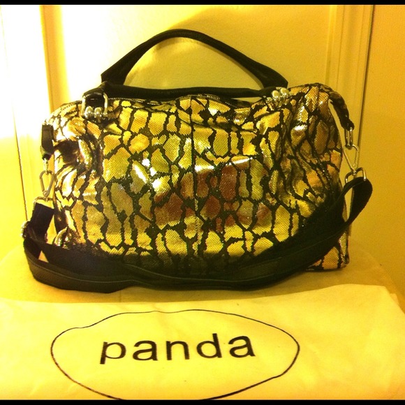 Black Gold Metallic New Yorker Bag!