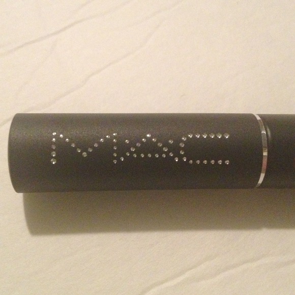 💚 MAC waterproof Liquid eye liner - black