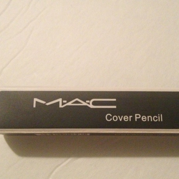 💚 MAC concealer pencil - light