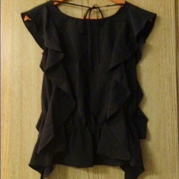 ⛔️at consignment. Sexy black ruffley shirt - Picture 3 of 3