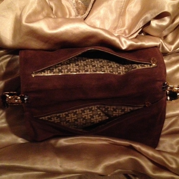 TORY BURCH . SOLD!!!!! 🎉🎉🎉 - Picture 2 of 4