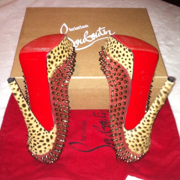 Authentic Christian Louboutin shoes - Picture 2 of 4