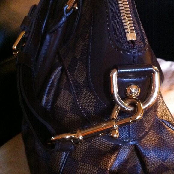 • S O L D • Louis Vuitton Trevi GM Damier - Picture 2 of 4
