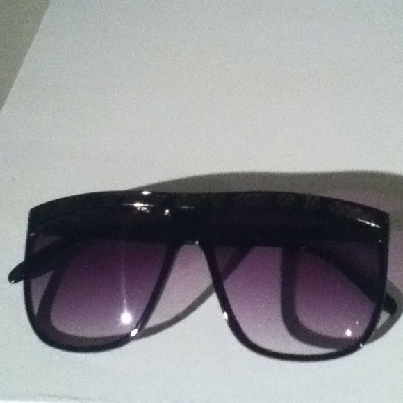 🚫Sold🚫Sunglasses 👓