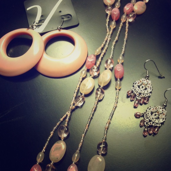 Pink necklace and earrings set