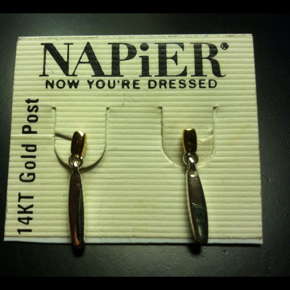 Gold/silver petite dangle earring - Picture 2 of 2