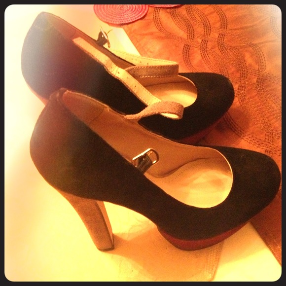 Brand NEW! Never WORN Steve Madden Shoes