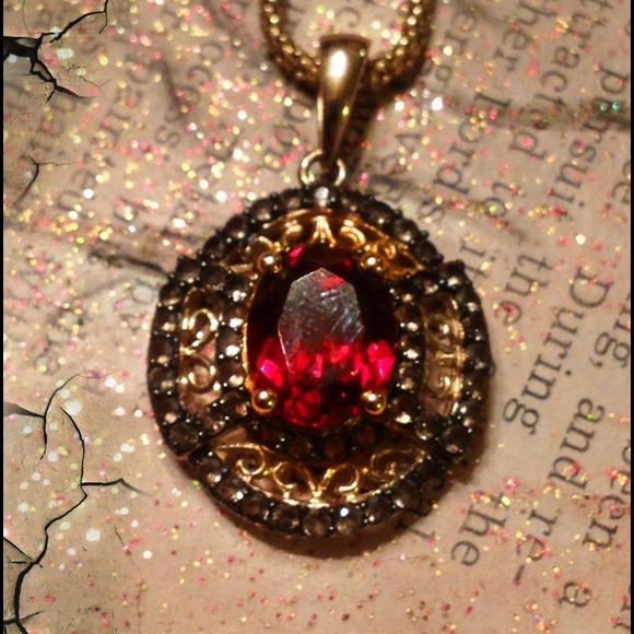 Real gold & natural garnet pendant with rope chain