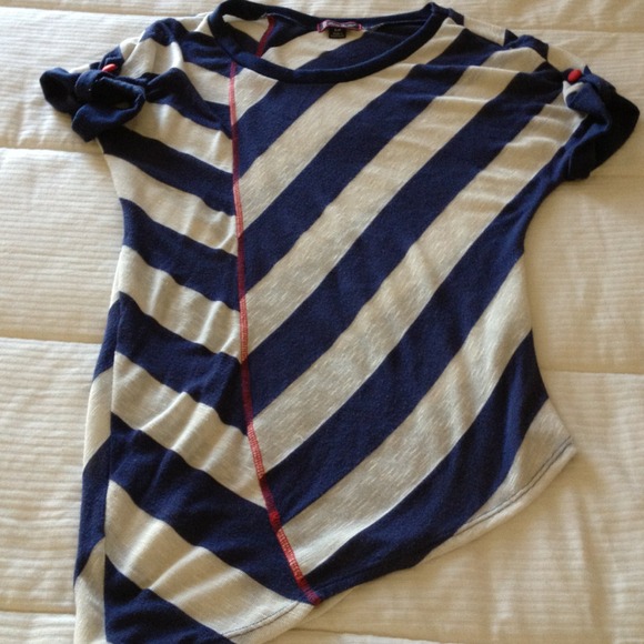 Love Scene top.