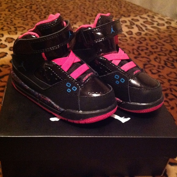 Baby girl Jordan's brand new w/ box size 6c