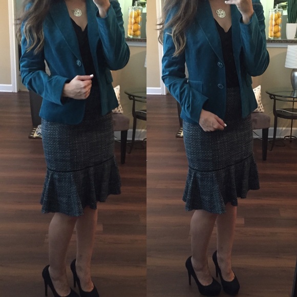 ANTONIO MELANI Dresses & Skirts - Antonio Melani Teal Skirt Suit