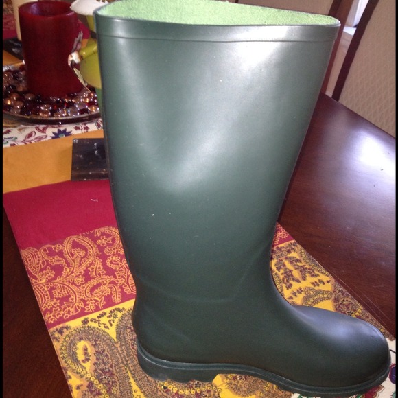 Aldo brand new Toop rubber boots size 9
