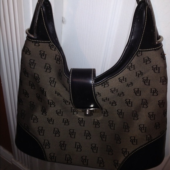 Dooney & Bourke original black purse
