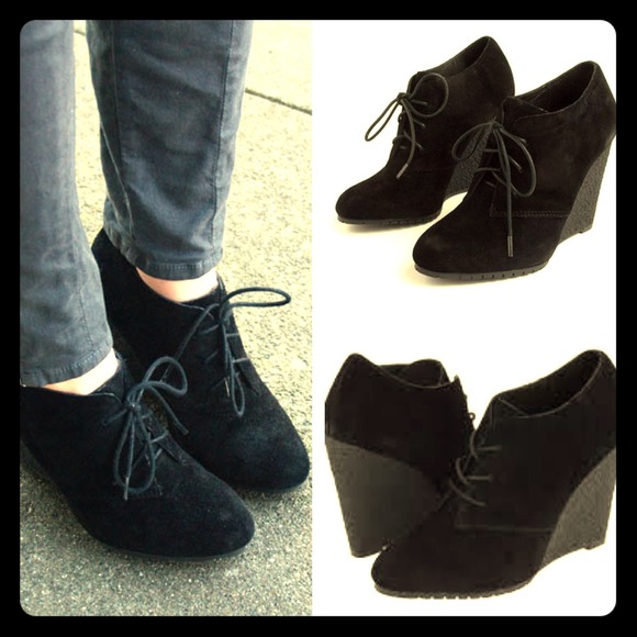 Sam Edelman Effie black suede wedge oxford.