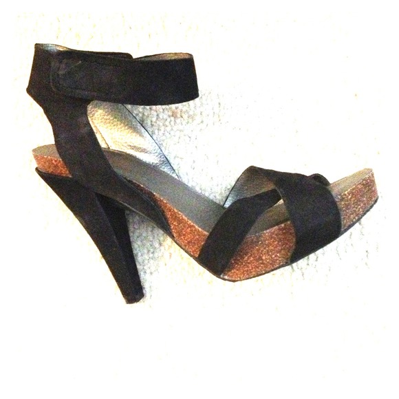 8.5 Nine West