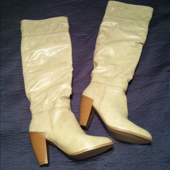 Tan Boots - Picture 1 of 4