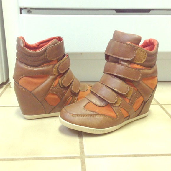 Brown & Orange wedged sneakers
