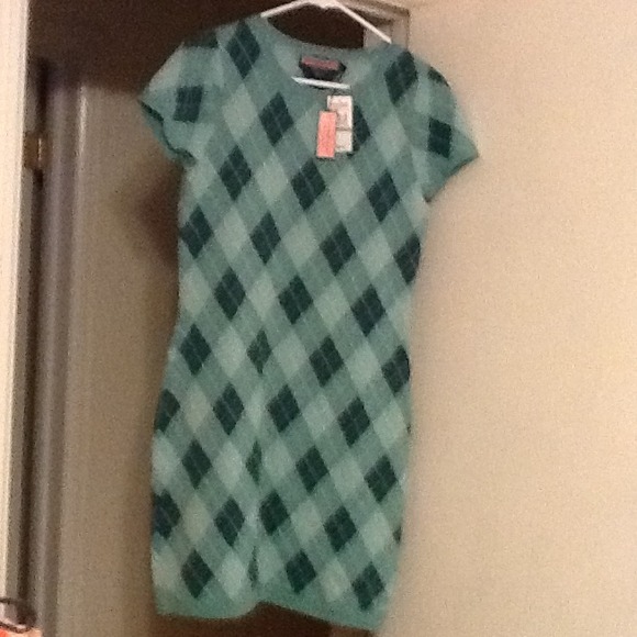 REDUCED Again!! Vineyard Vines sz L sweater dress.