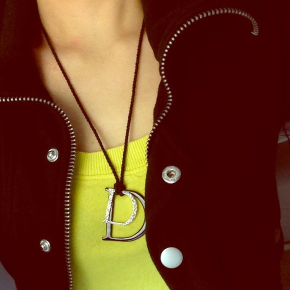 Dior Like Pendant Rope Necklace - Picture 3 of 3