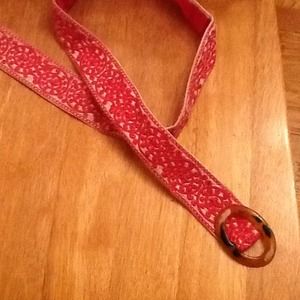 Lilypod belt. Size medium.