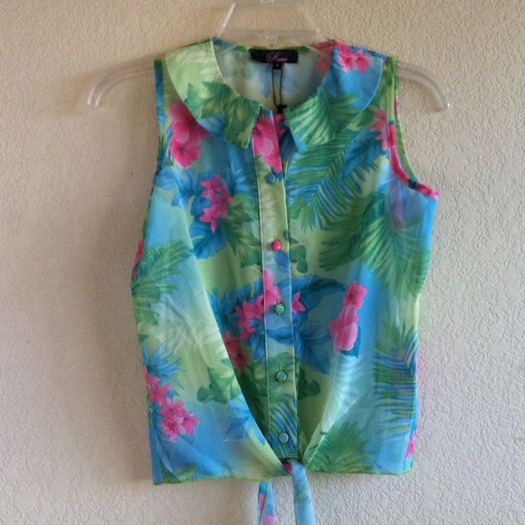 Rare Hawiian Print Pastel Top w/ front tie