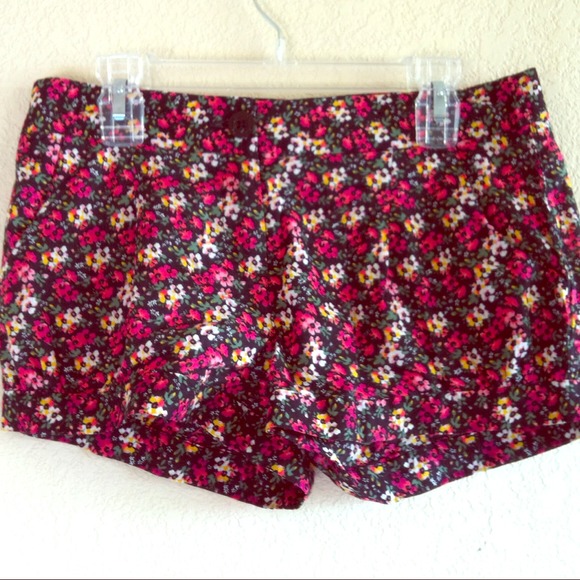 Mini Flower Bubble Pleat Shorts New