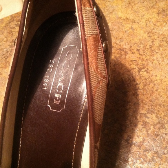 Authentic Coach Heels - Picture 2 of 4