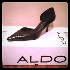 Sexy black low heel shoes