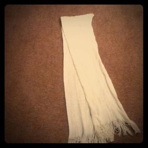 XXsoldXX in bundle White scarf