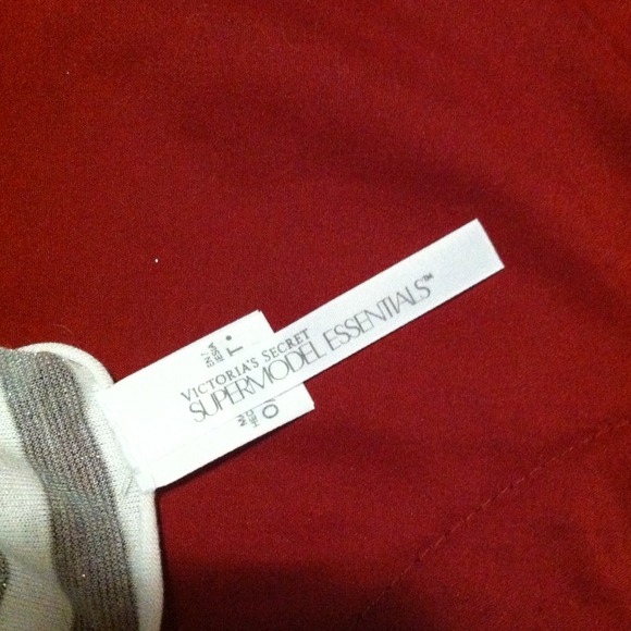 💟SOLD💟Victoria's Secret silver and white scarf - Picture 2 of 3