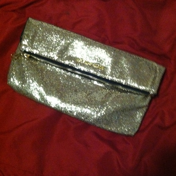 💟SOLD💟Victoria's Secret gold glitter clutch