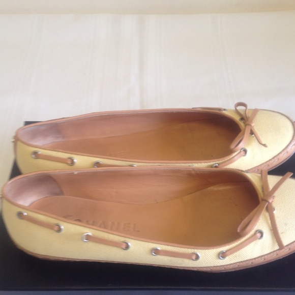 Authentic chanel flats. - Picture 3 of 4