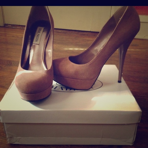 💢SOLD💢  Steve Madden Caryssa Pumps Sz 9.5