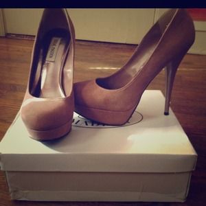 💢SOLD💢  Steve Madden Caryssa Pumps Sz 9.5