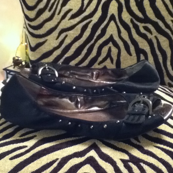 🎉Reduced🎉Embellished Black Satin Peep-toe Flats